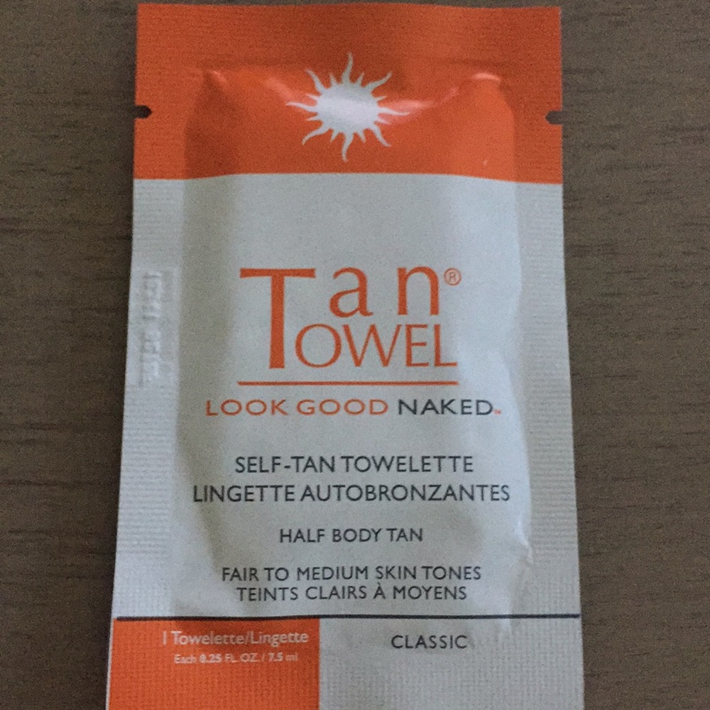Tan towel self tan towelette